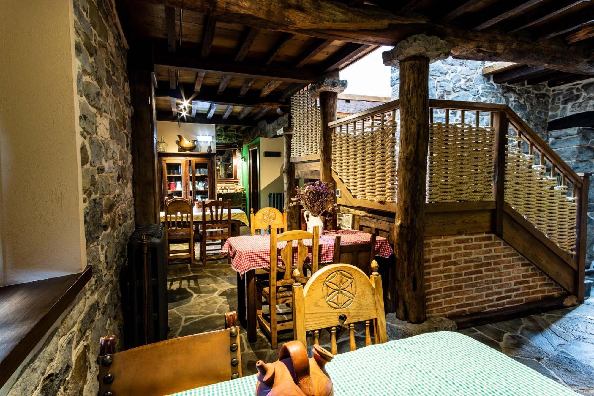 Casona De El Castaniu Hotel Serrapio Bagian luar foto